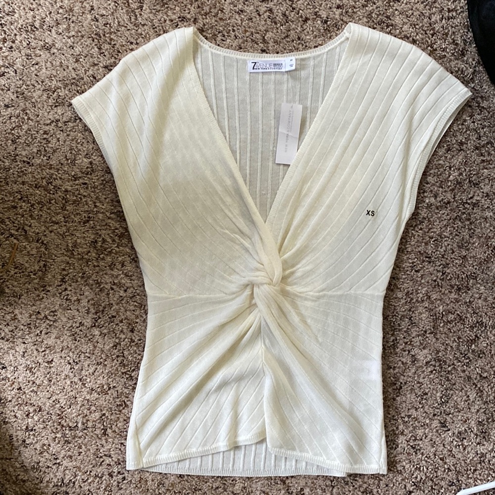 NWT NY & Co top.